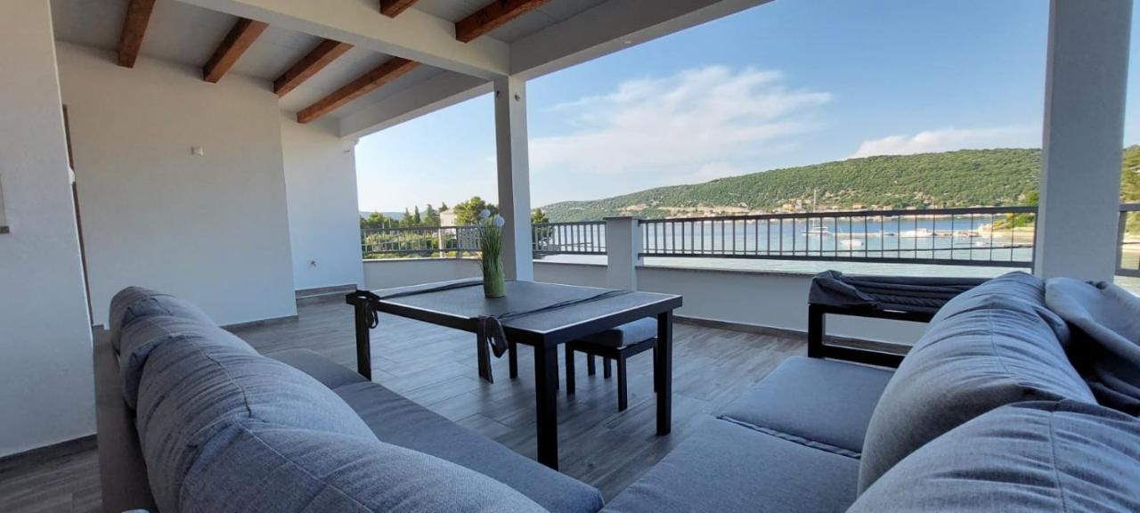 Apartmani Premijer-Rab Supetarska Draga Ngoại thất bức ảnh